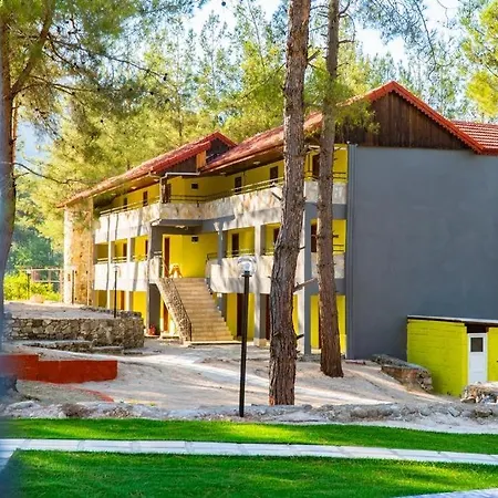 מלון דירות Goekbuek Serenity 3*