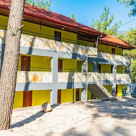 Goekbuek Serenity מלון דירות 3*