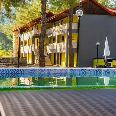 Goekbuek Serenity מלון דירות 3*