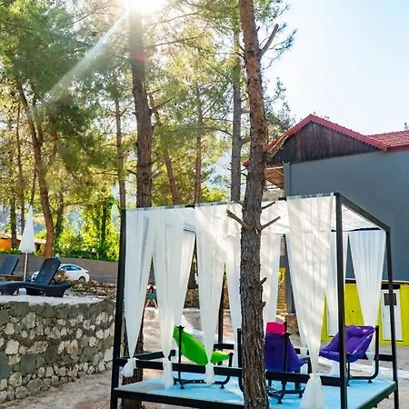 アパートホテル Goekbuek Serenity 3*