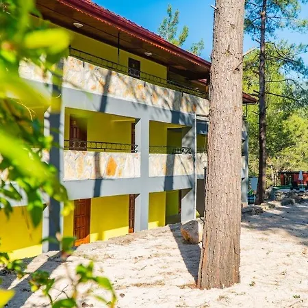 アパートホテル Goekbuek Serenity 3*