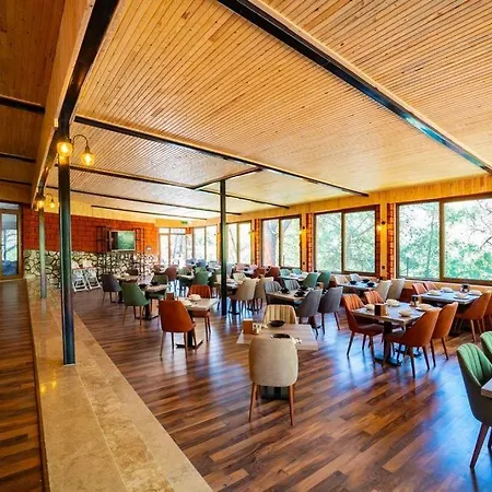 Goekbuek Serenity アパートホテル 3*