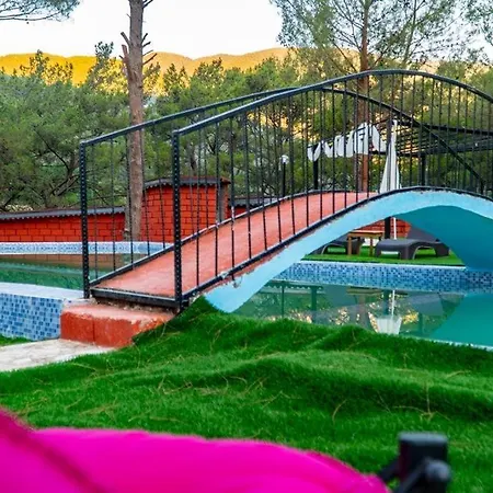 Goekbuek Serenity アパートホテル 3*